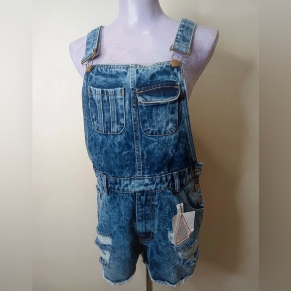 New Vintage Denim - New Vintage Women’s Distressed Denim Short Overalls Size 10 - Shortalls
